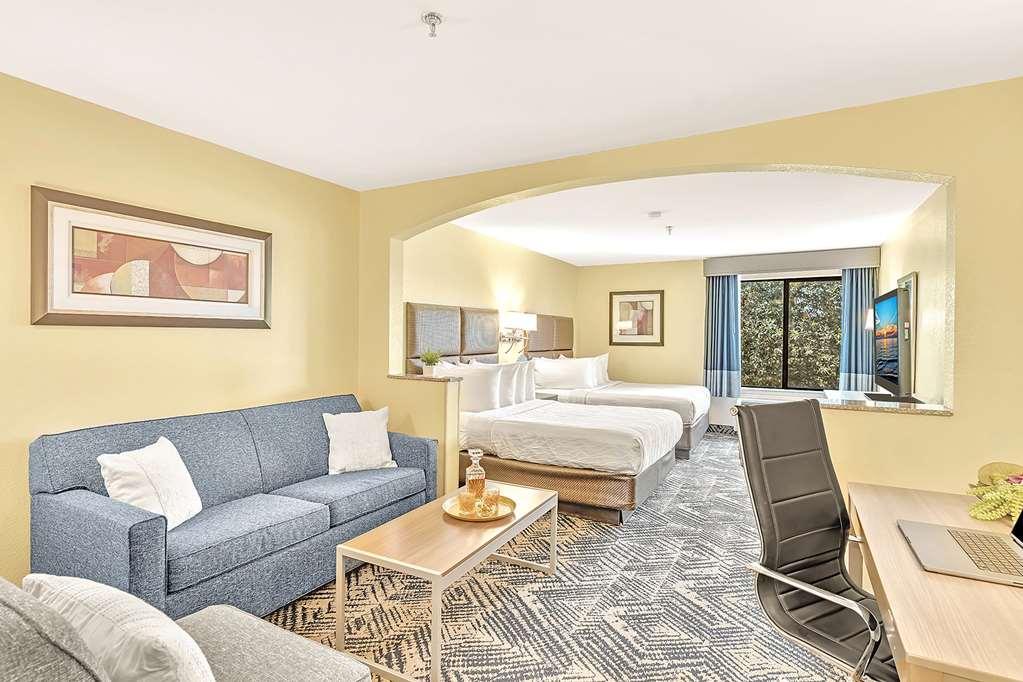Best Western Plus Lewisville Flower Mound Camera foto