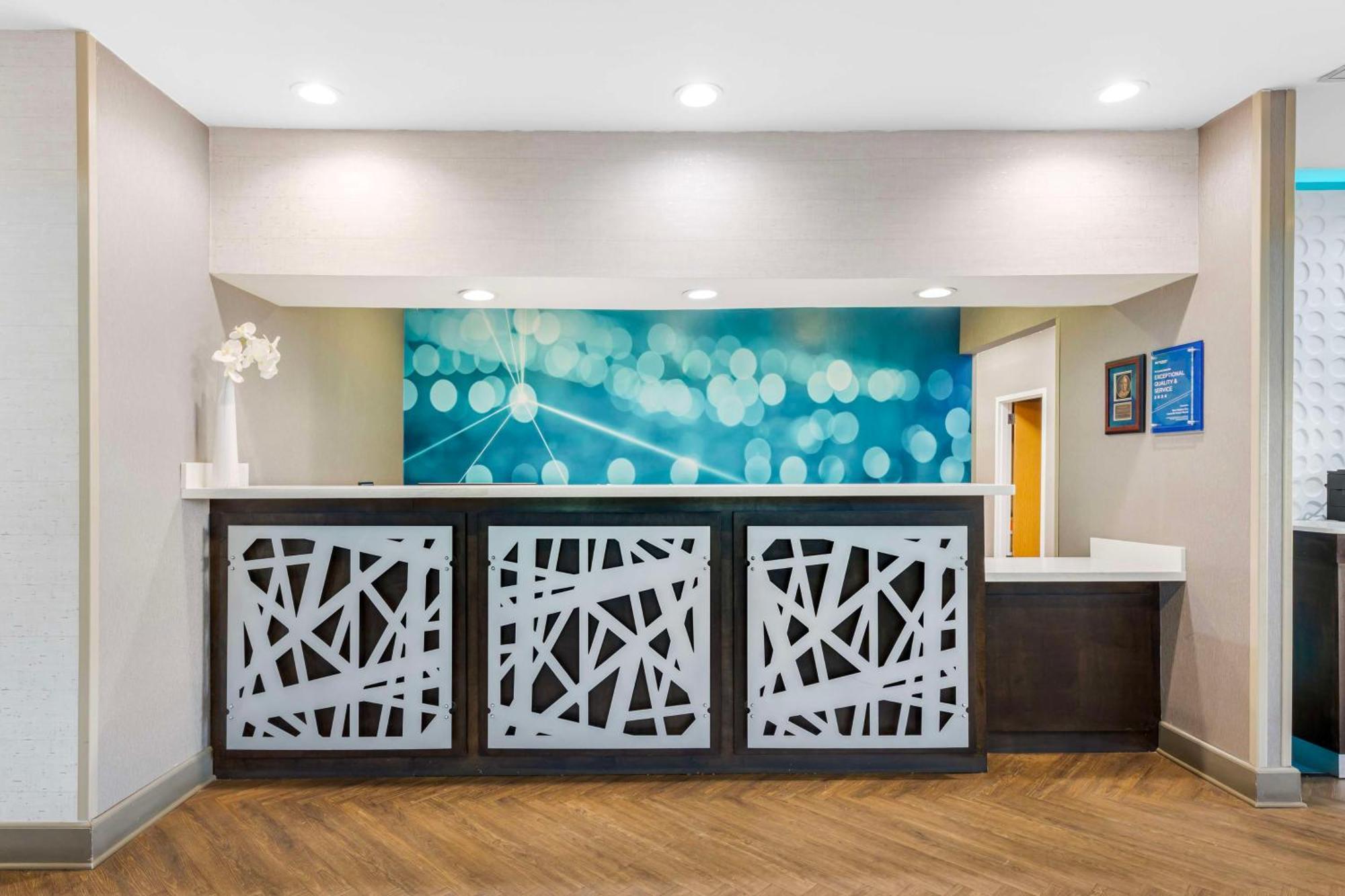 Best Western Plus Lewisville Flower Mound Esterno foto